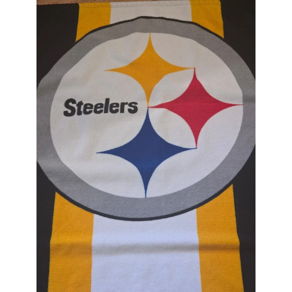 Pittsburgh Steelers NFL Beach Towel The Northwest Company Helmet Logo 29x59